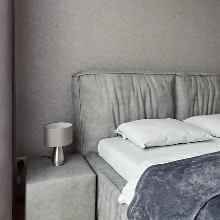 Apartament Верхний Город,Метро Октябрьская Mińsk