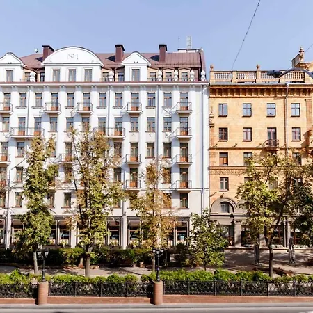 Верхний Город,Метро Октябрьская *